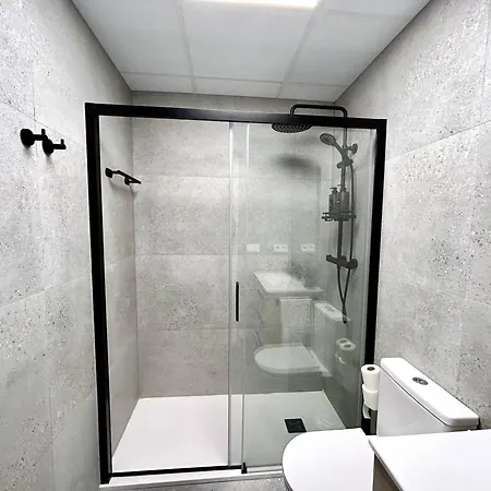 Valencia Comfort Stay Near Metro, 2 Bed, 1 Bath Exterior photo