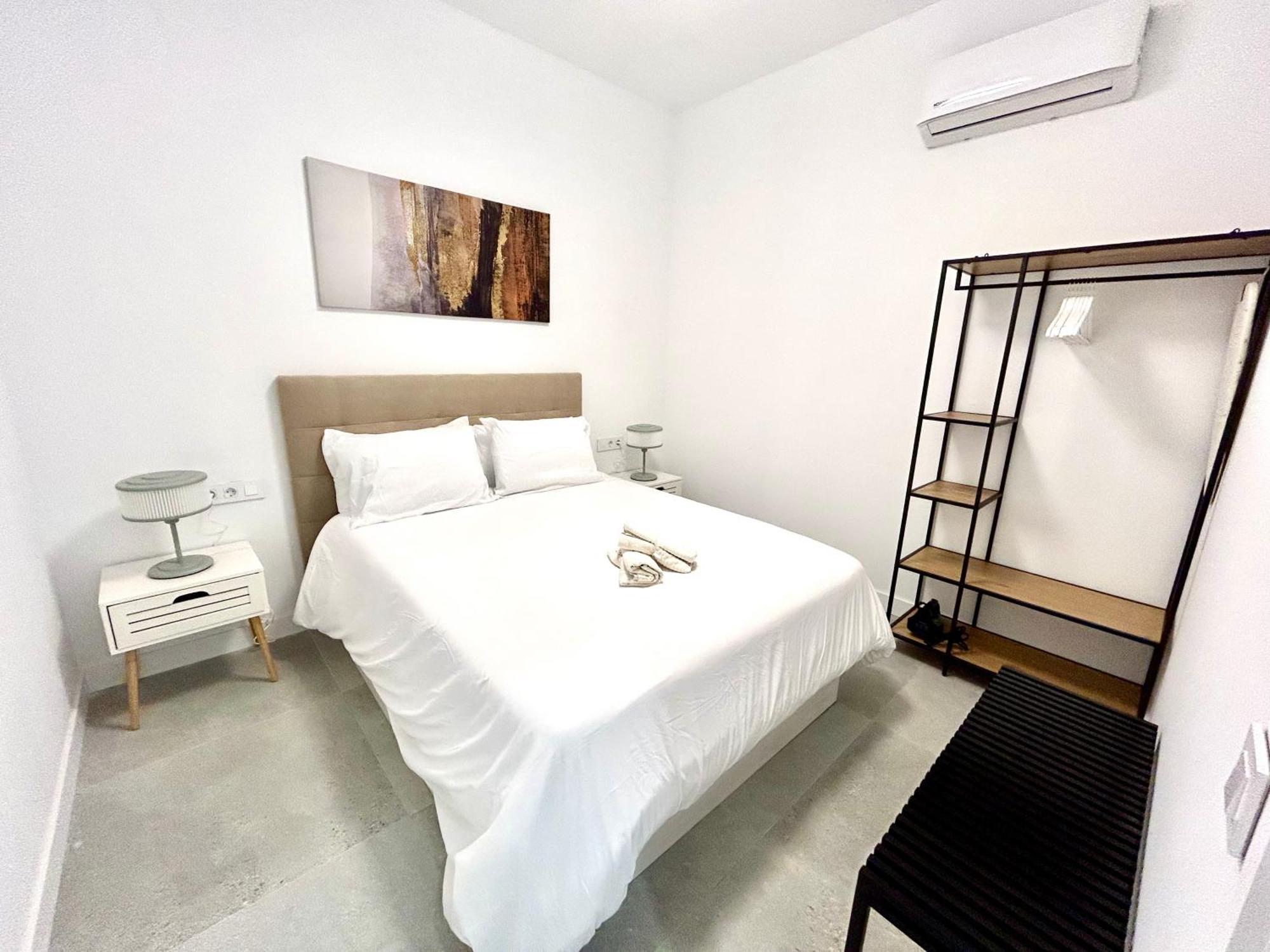 Comfort Near Metro, 2 Bed, 1 Bath Appartamento Valenza