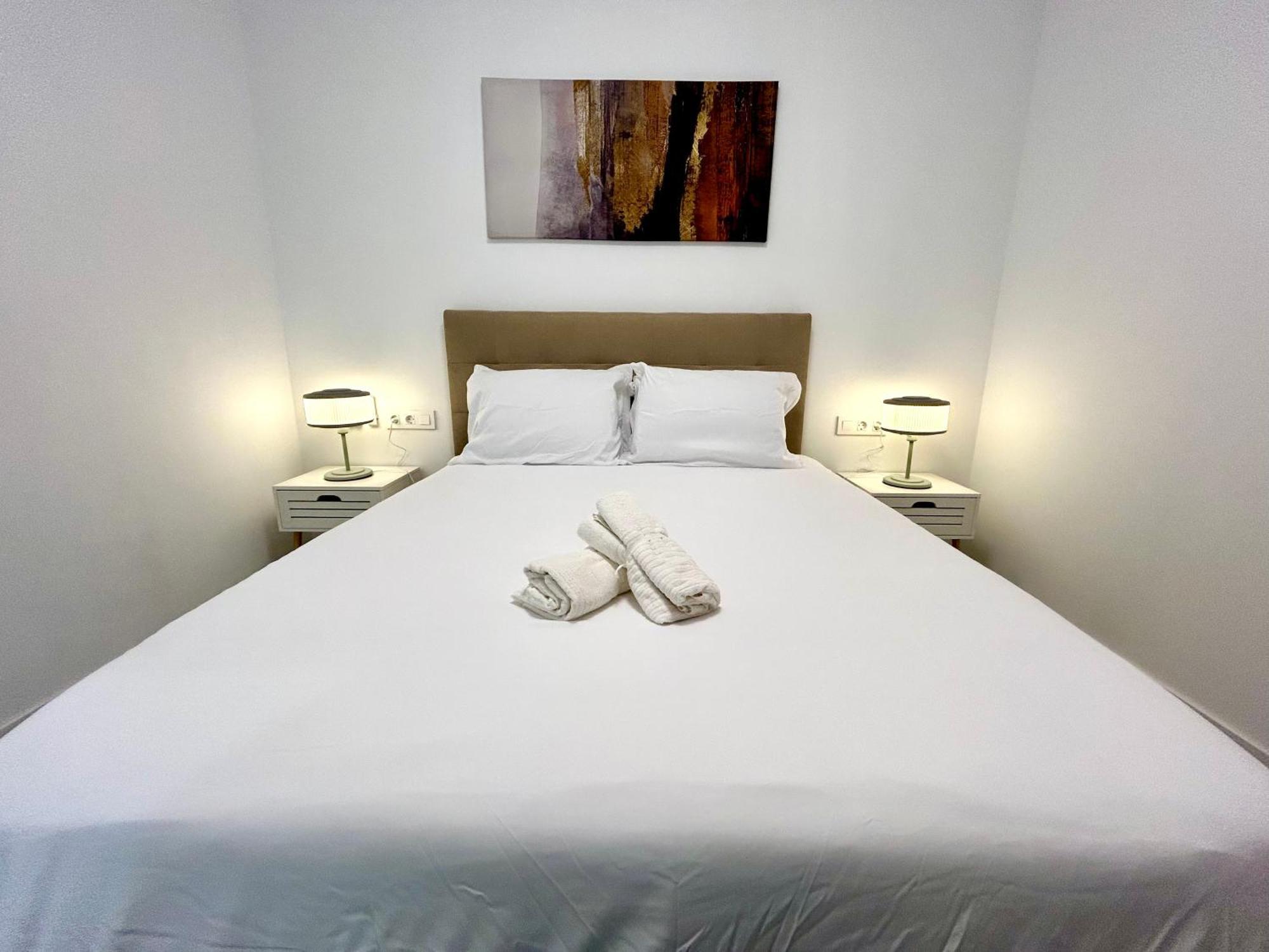 Appartamento Comfort Near Metro, 2 Bed, 1 Bath *