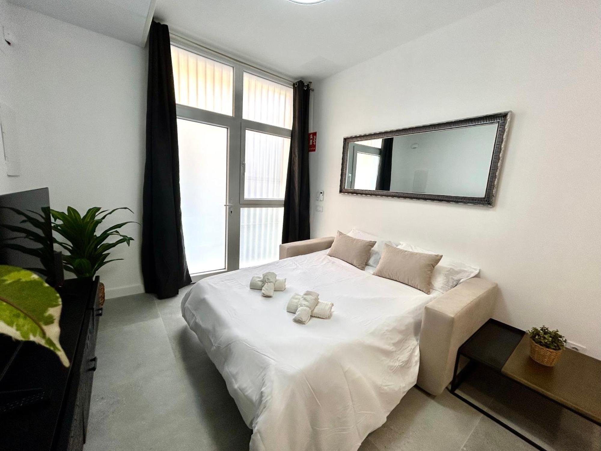 Appartamento Comfort Near Metro, 2 Bed, 1 Bath